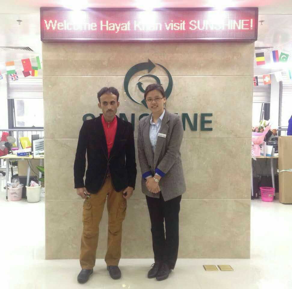 Haya Khan aus Pakistan kommen Besuch Sonnenschein Factory  
